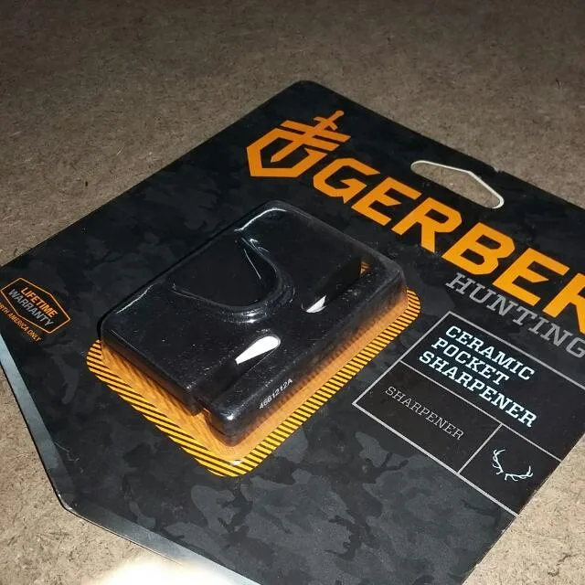 Gerber Hunting - Ceramic Pocket Sharpener   